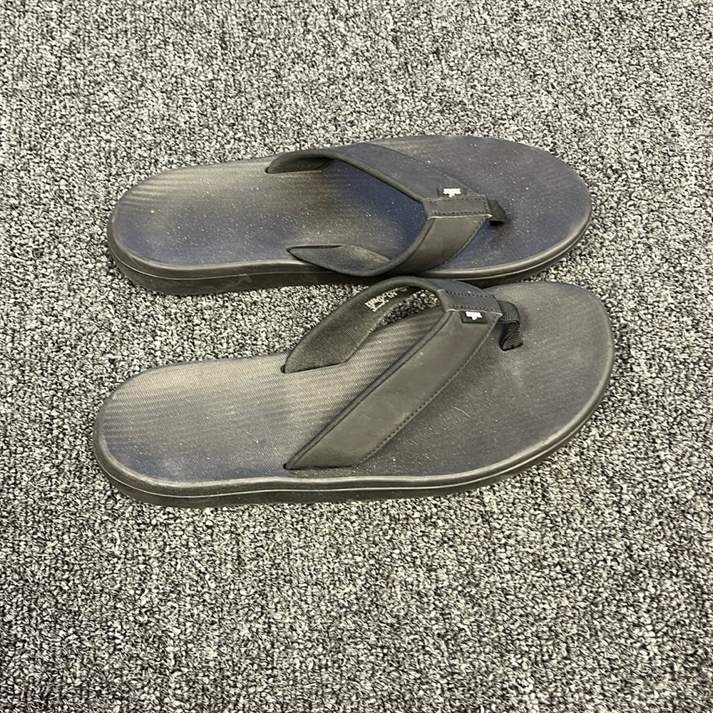 Nike flip flops